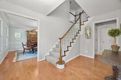 248 Meadowbrook Lane, Hinsdale, IL 60521 - Photo 2