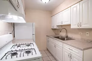 876 Blossom Ln, Prospect Heights, IL 60070 - Photo 8