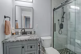 1099 Stratford Ln, Hanover Park, IL 60133 - Photo 10