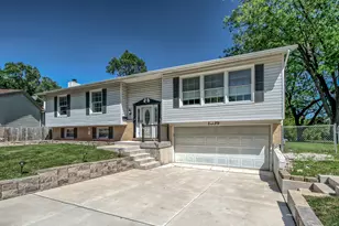 1099 Stratford Ln, Hanover Park, IL 60133 - Photo 1