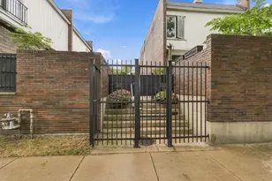 1174 E 53rd St, Chicago, IL 60615 - Photo 1