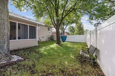 960 Becker Lane, Aurora, IL 60505 - Photo 34