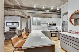 110 N Peoria St, Chicago, IL 60607 - Photo 8