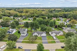 795 Newport Dr, Island Lake, IL 60042 - Photo 20