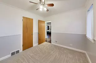 2183 Laura Ln, Des Plaines, IL 60018 - Photo 10