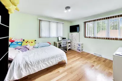 911 S Elmhurst Road, Mount Prospect, IL 60056 - Photo 28