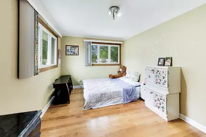 911 S Elmhurst Road, Mount Prospect, IL 60056 - Photo 24