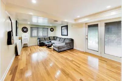 911 S Elmhurst Road, Mount Prospect, IL 60056 - Photo 14