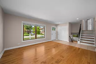 1101 Pheasant Ridge Dr, Lake Zurich, IL 60047 - Photo 4