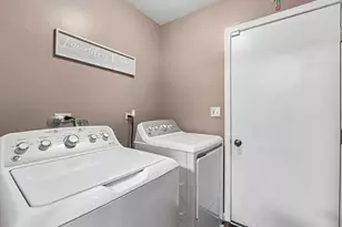 1806 Midday Dr, Zion, IL 60099 - Photo 12