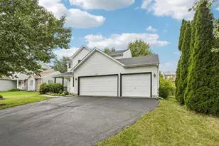 1806 Midday Dr, Zion, IL 60099 - Photo 2