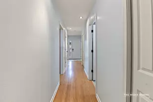 466 Laura Ct, Naperville, IL 60563 - Photo 20