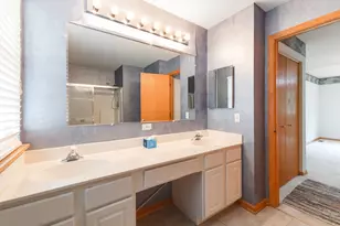 1102 Coventry Cir, Glendale Heights, IL 60139 - Photo 20