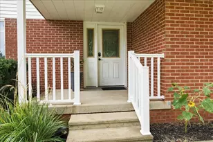 518 Sunrise Dr, Chenoa, IL 61726 - Photo 2