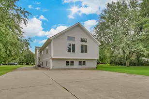 7N140 Nancy Ln, Saint Charles, IL 60175 - Photo 58