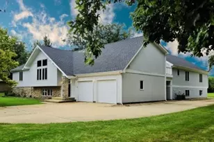 7N140 Nancy Ln, Saint Charles, IL 60175 - Photo 1