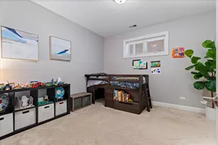 3736 N Fremont St, Chicago, IL 60613 - Photo 22