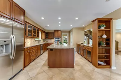 6735 Gentle Bend Drive, Houston, TX 77069 - Photo 8