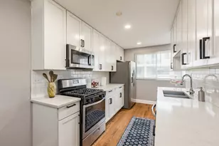 9255 W Ballard Rd, Des Plaines, IL 60016 - Photo 10