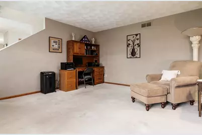 651 Ashleigh Lane, Roscoe, IL 61073 - Photo 8