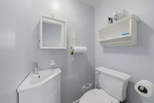894 E Schirra Dr, Palatine, IL 60074 - Photo 8