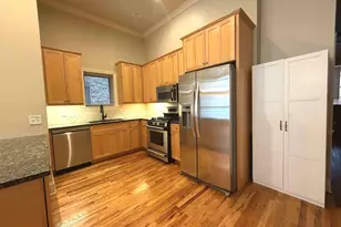 924 W Dakin St, Chicago, IL 60613 - Photo 6