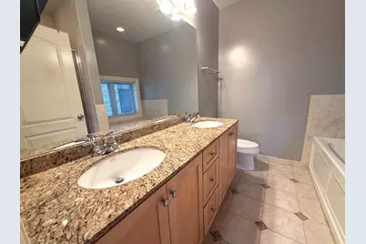 924 W Dakin Street #1, Chicago, IL 60613 - Photo 8