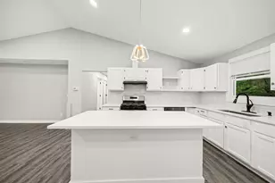 112 Liverpool Dr, Poplar Grove, IL 61065 - Photo 8