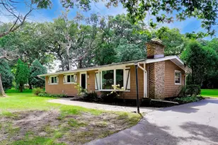 26980 N Fairfield Rd, Wauconda, IL 60084 - Photo 2