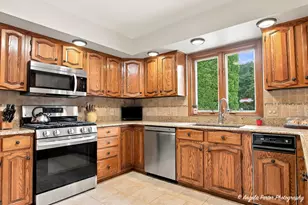 2312 N Long Ln, McHenry, IL 60051 - Photo 10