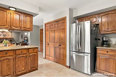 2312 N Long Lane, McHenry, IL 60051 - Photo 12