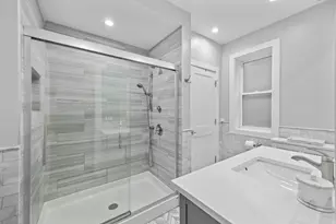 425 W Briar Pl, Chicago, IL 60657 - Photo 20