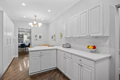 425 W Briar Place #1E, Chicago, IL 60657 - Photo 8