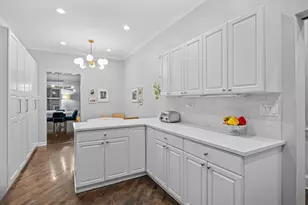 425 W Briar Pl, Chicago, IL 60657 - Photo 8