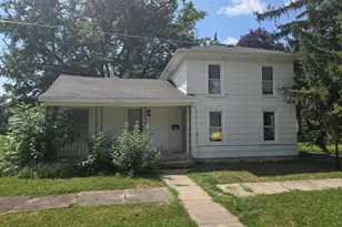 201 Marengo Rd, Harvard, IL 60033 - Photo 1