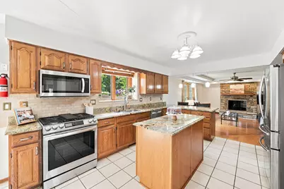3028 Wedgewood Drive, Dekalb, IL 60115 - Photo 12