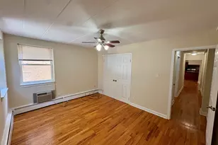 2115 W Farwell Ave, Chicago, IL 60645 - Photo 6