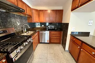 2115 W Farwell Ave, Chicago, IL 60645 - Photo 4