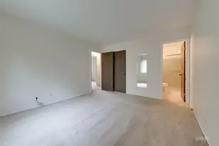 404 Sandalwood Ln, Schaumburg, IL 60193 - Photo 12