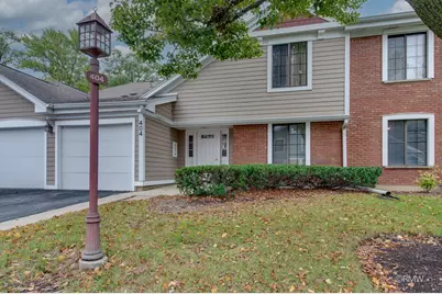 404 Sandalwood Lane #A2, Schaumburg, IL 60193 - Photo 2
