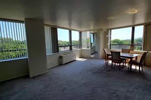 5701 N Sheridan Rd, Chicago, IL 60660 - Photo 2