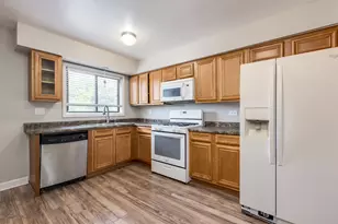 10429 Dearlove Rd, Glenview, IL 60025 - Photo 8