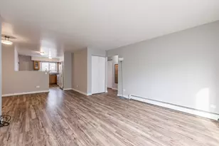 10429 Dearlove Rd, Glenview, IL 60025 - Photo 6