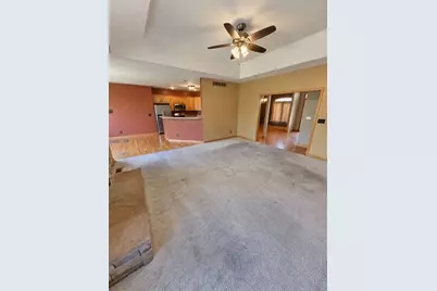 635 Nathan Lattin Lane, Sycamore, IL 60178 - Photo 6