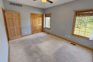 635 Nathan Lattin Ln, Sycamore, IL 60178 - Photo 22