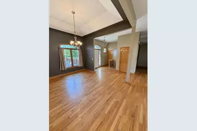 635 Nathan Lattin Lane, Sycamore, IL 60178 - Photo 2