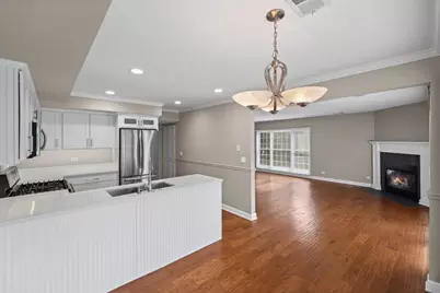 [Address not provided], Hoffman Estates, IL 60010 - Photo 8