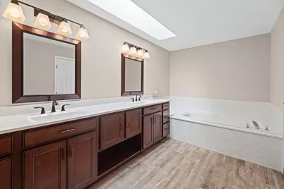 [Address not provided], Hoffman Estates, IL 60010 - Photo 28