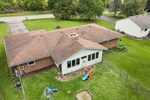 8598 Olson Rd, Belvidere, IL 61008 - Photo 4