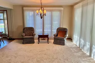 44 Queens Ct, Westchester, IL 60154 - Photo 8